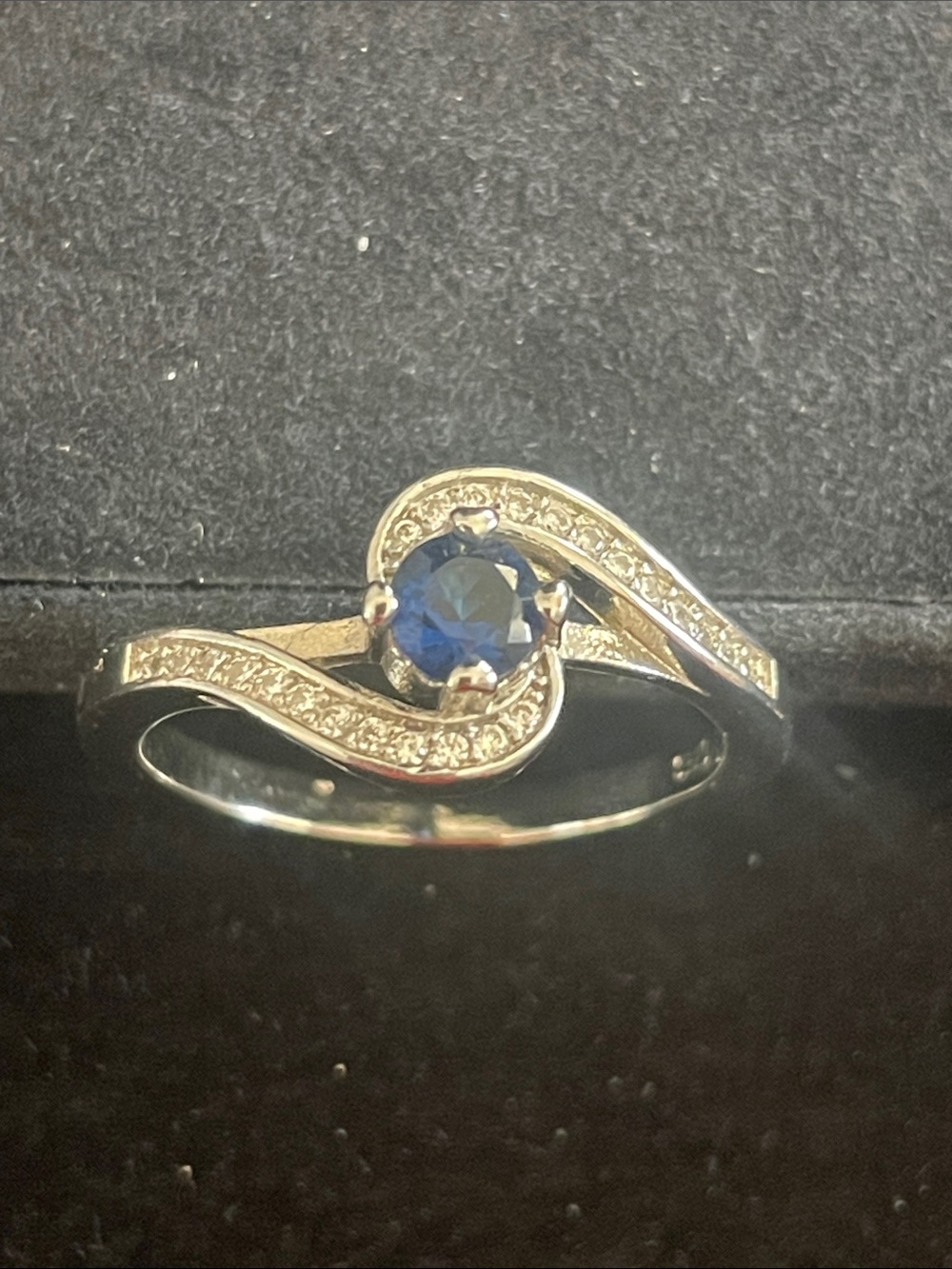 Size 8 Blue Sapphire and Pavé CZ Swirl Ring - Women's 925 silver.